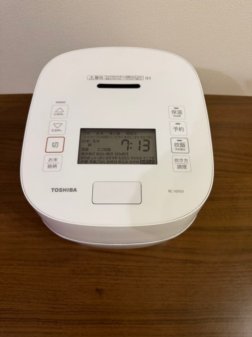 ジャンク】TOSHIBA IH炊飯器 RC-10VSV ホワイト - メルカリ