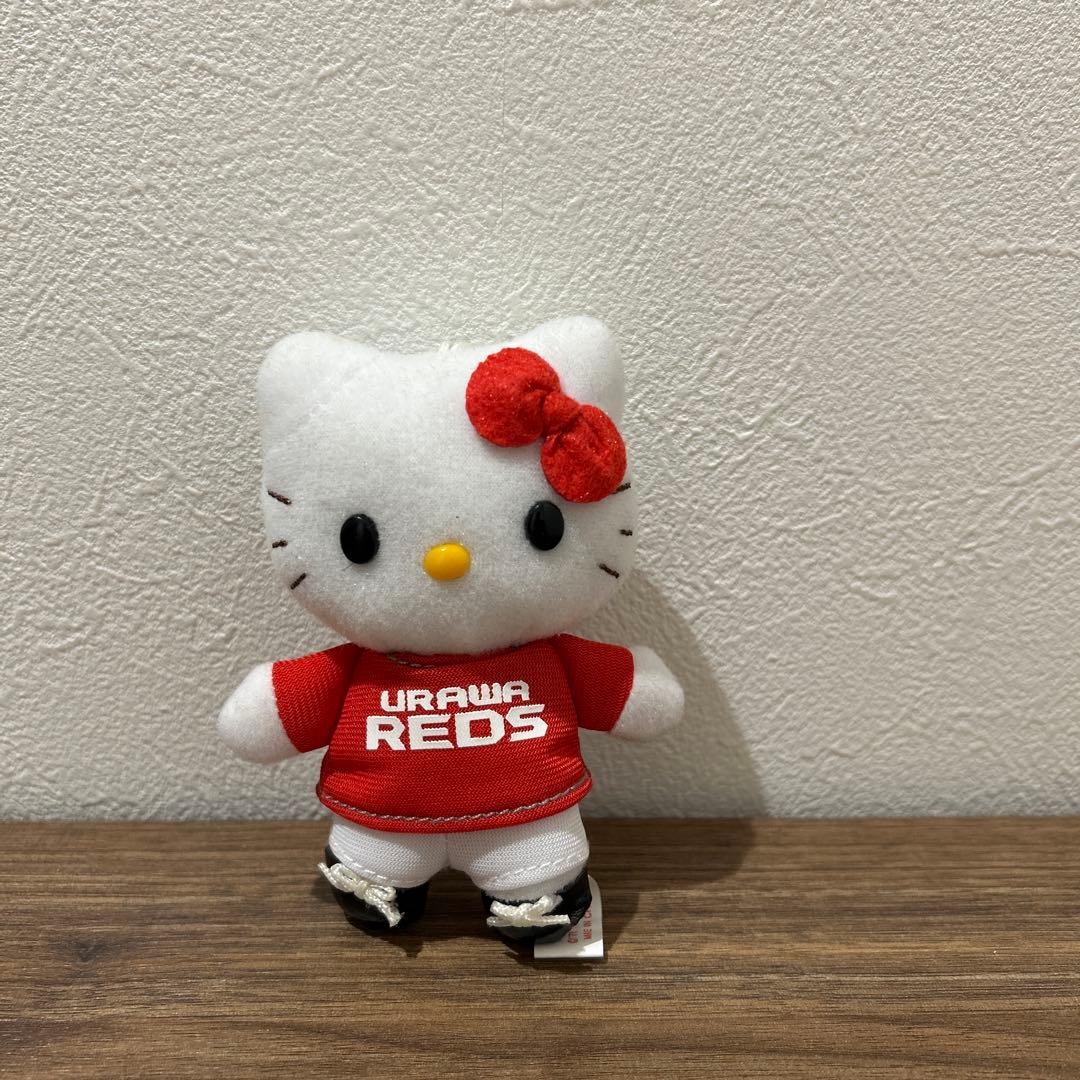 ハローキティ 浦和レッズ ぬいぐるみ - メルカリ