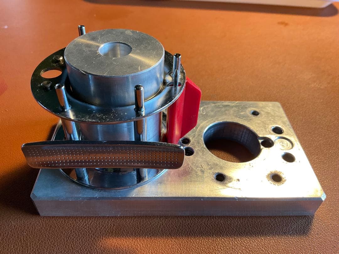 ABU アンバサダー 5600C メンテ済 フレーム修正済 - メルカリ