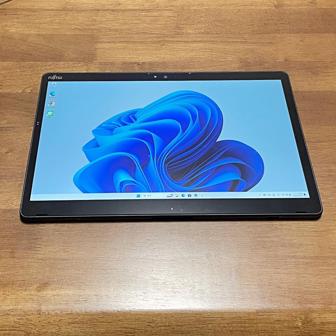 大画面13.3インチ 軽量で使いやすい富士通タブレット Corei5 カメラ