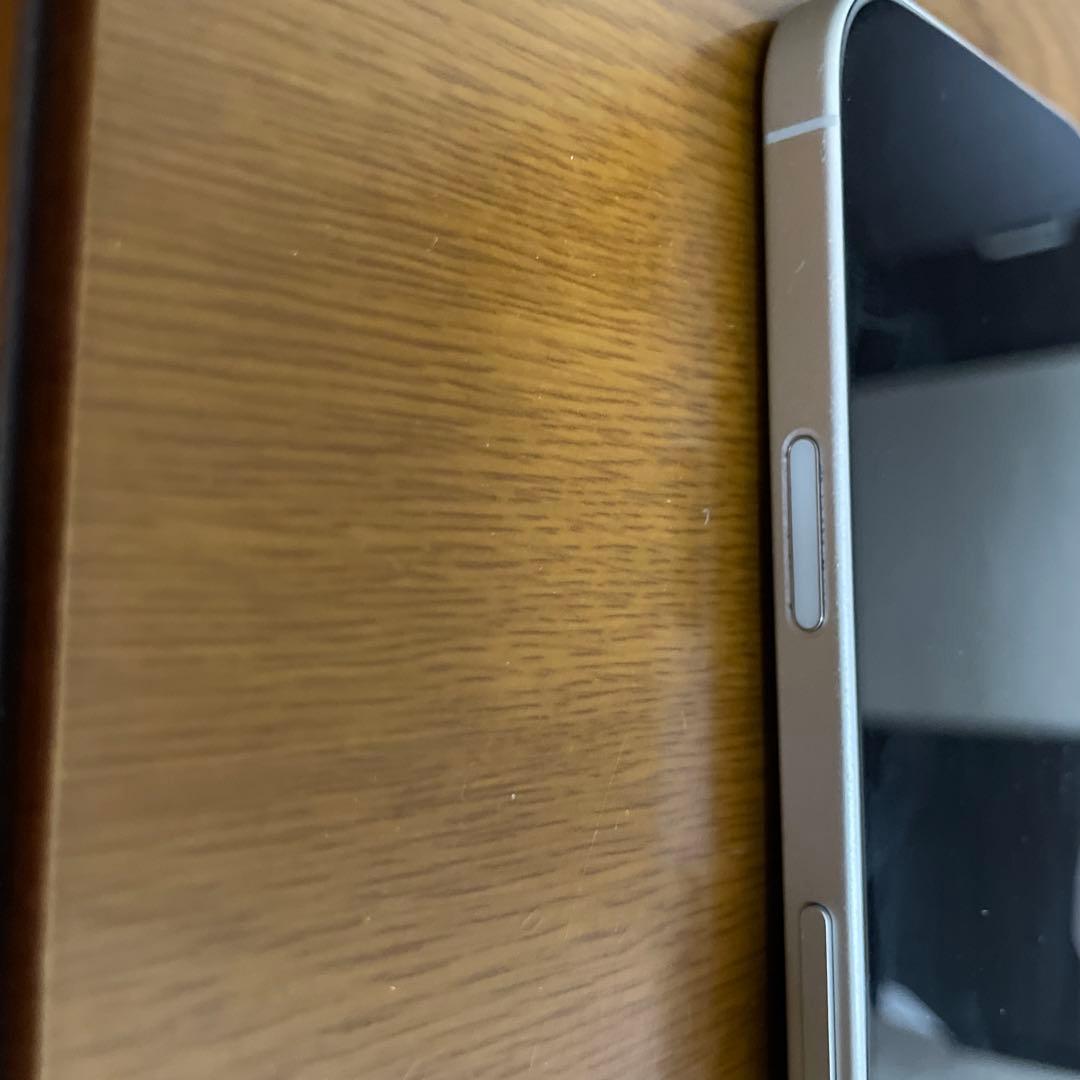 Apple iPhone 16 ホワイト 本体 バッテリー容量100％ 箱あり - メルカリ