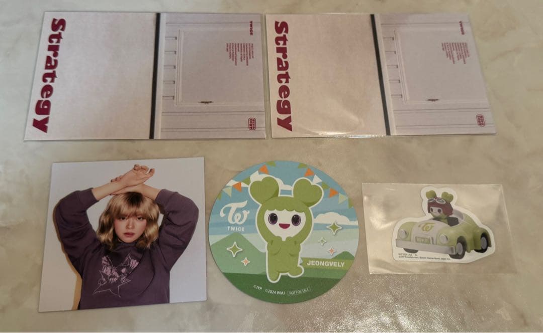 TWICE strategy 直筆サイン入りポストカード ジョンヨン まとめ - メルカリ