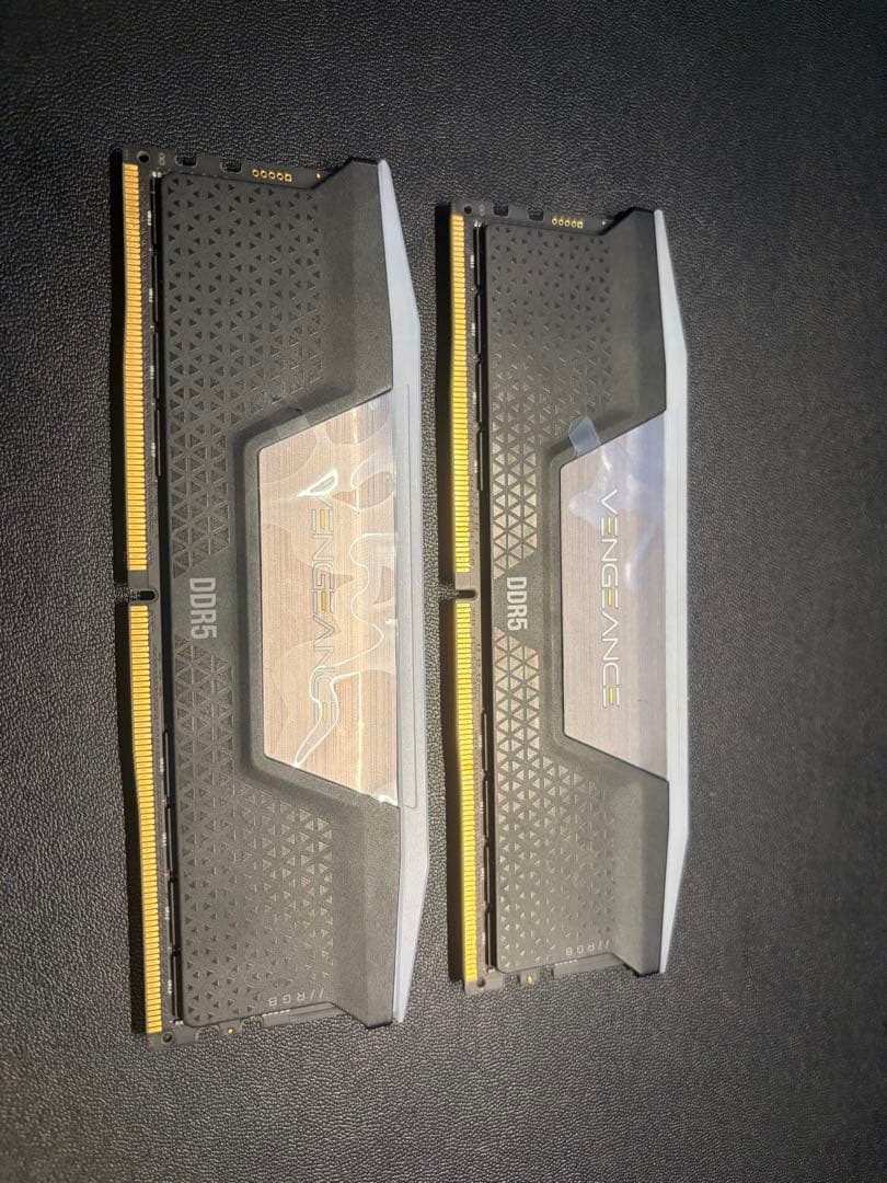 メモリー Corsair VENGEANCE RGB DDR5-5600 32GB VENGEANCE® RGB 32GB (2x16GB) DDR5 DRAM 5600MHz C40 Memory Kit — Black