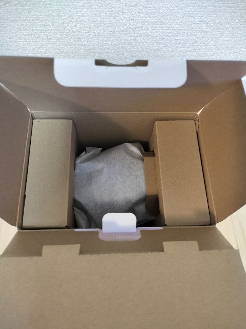 新品未使用　ソニーEマウント用 カメラレンズ 18-300F3.5-6.3 D