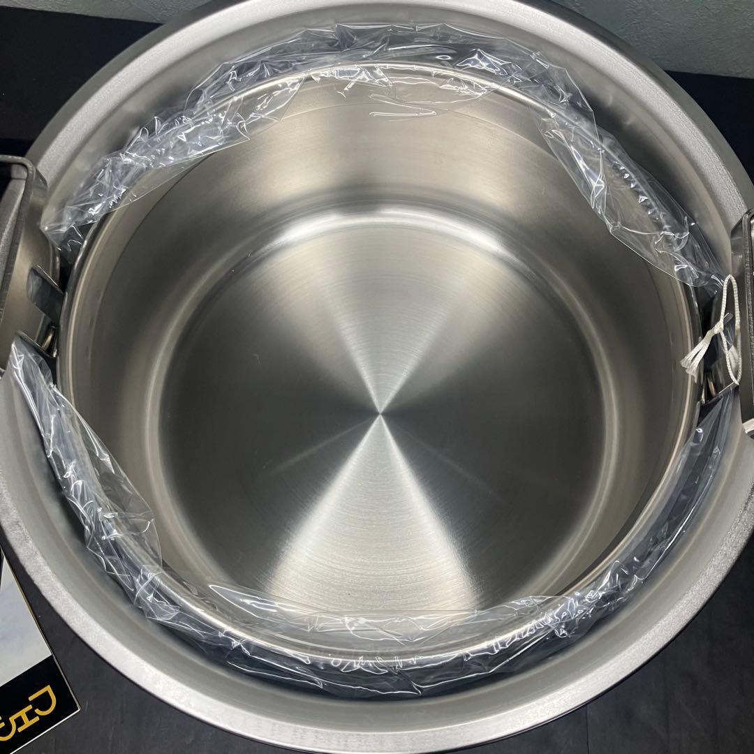 サーモス　真空断熱調理鍋　保温調理鍋　シャトルシェフ　3.0L 未使用品