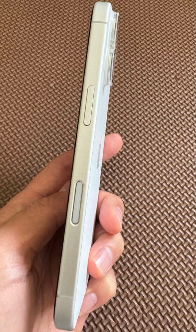 《美品》iPhone 16 中国版 ホワイト 128GB 物理消音ボタンあり