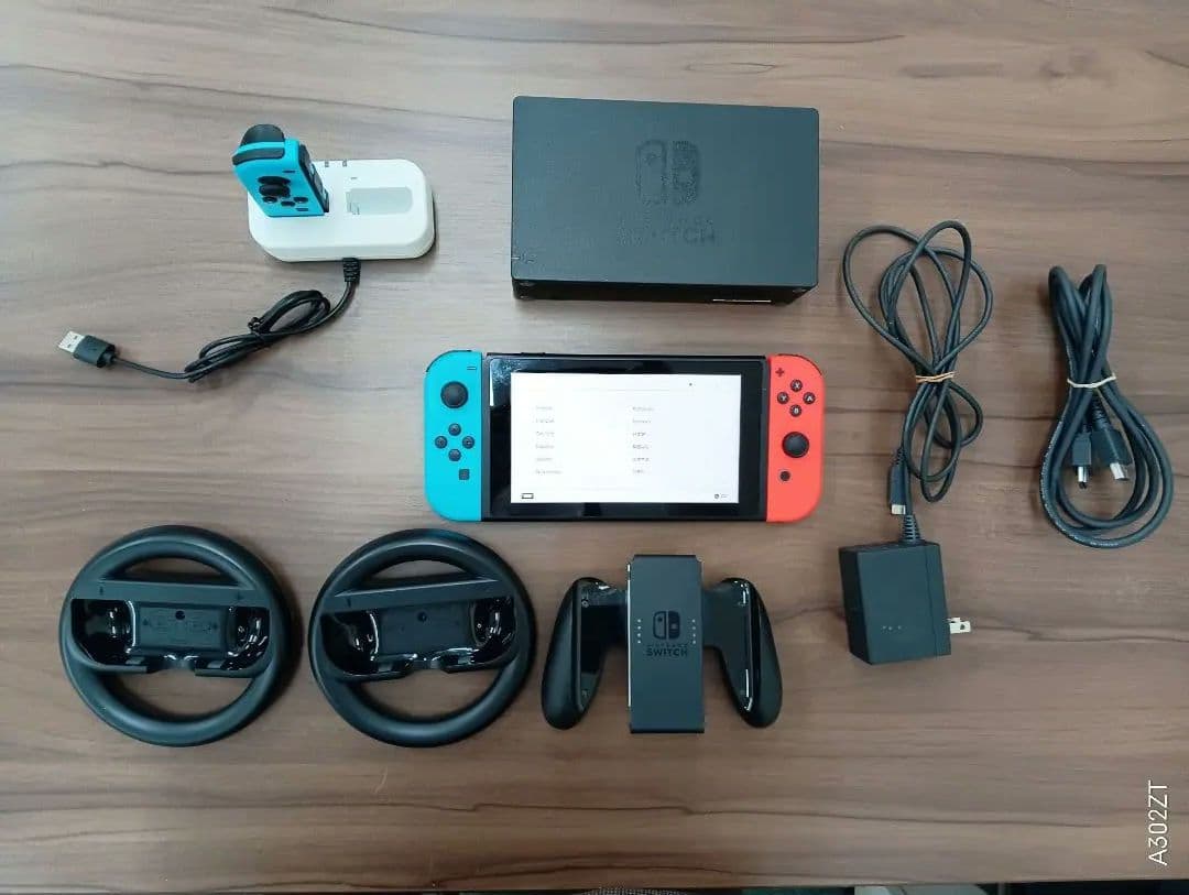 一部難ありNintendo Switch 本体 + 付属品　HAC-001 Amazon.co.jp: 【整備済み品】 Nintendo Switch ニンテンドー スイッチ