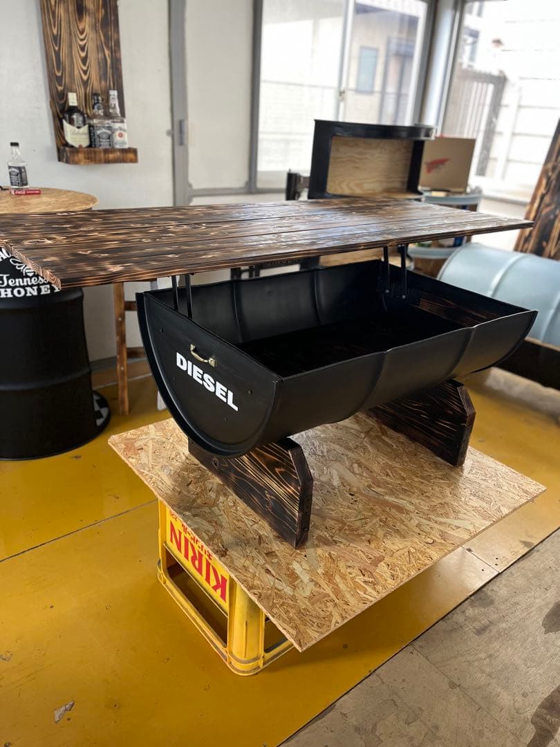 ご依頼例 ドラム缶 リメイクガラステーブルアメリカンテーブル - メルカリ