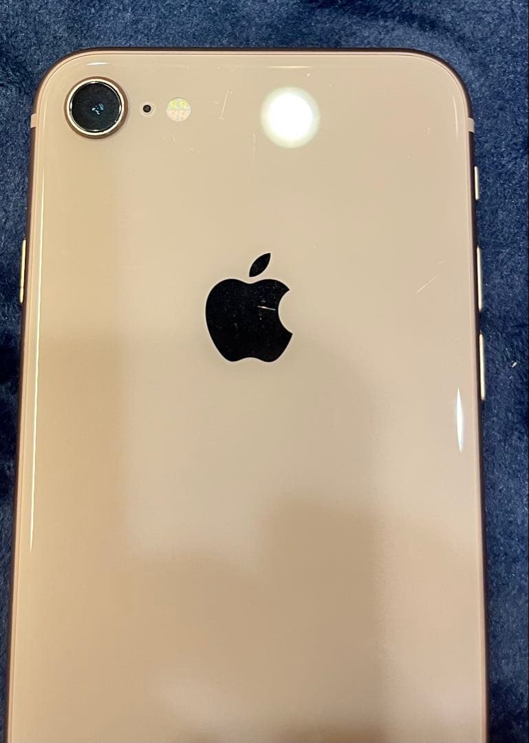 Apple iPhone 8 ゴールド 本体 箱はSE2？