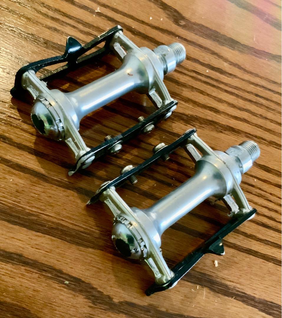 極東プロエース 競輪 ジュラルミン枠 ペダル NJS刻印 - メルカリ