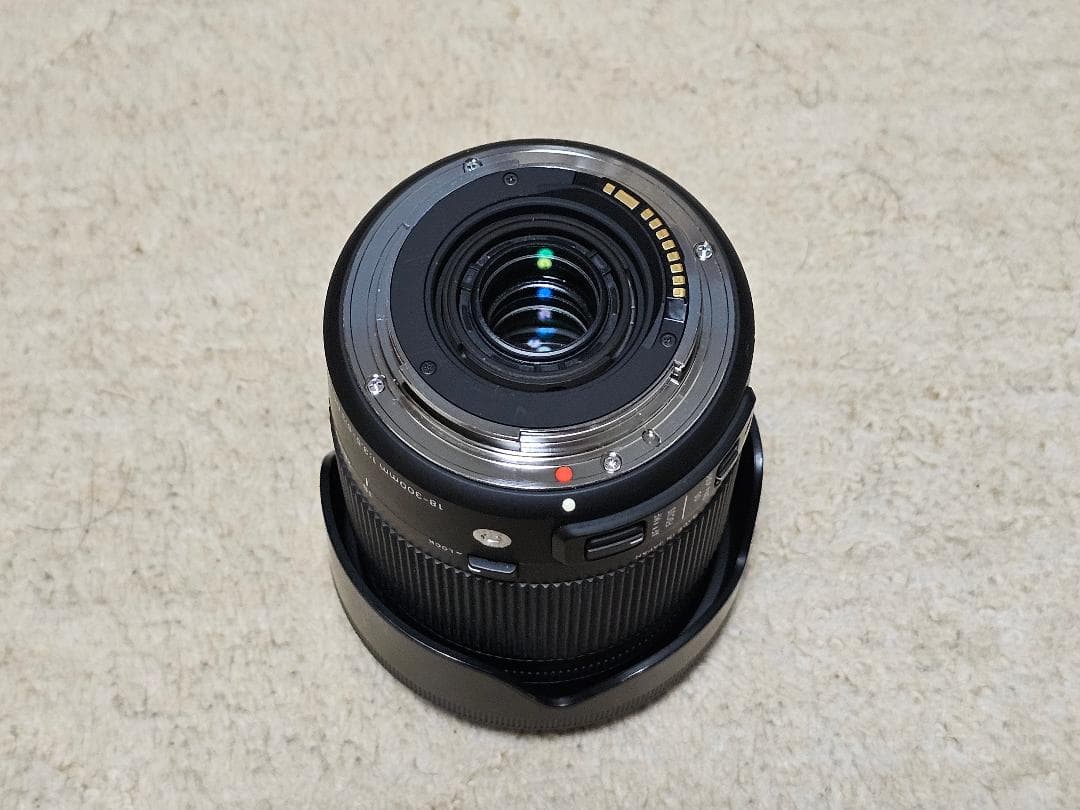 中古品SIGMA 18-300mm F3.5-6.3 HSM (キヤノンEF用)