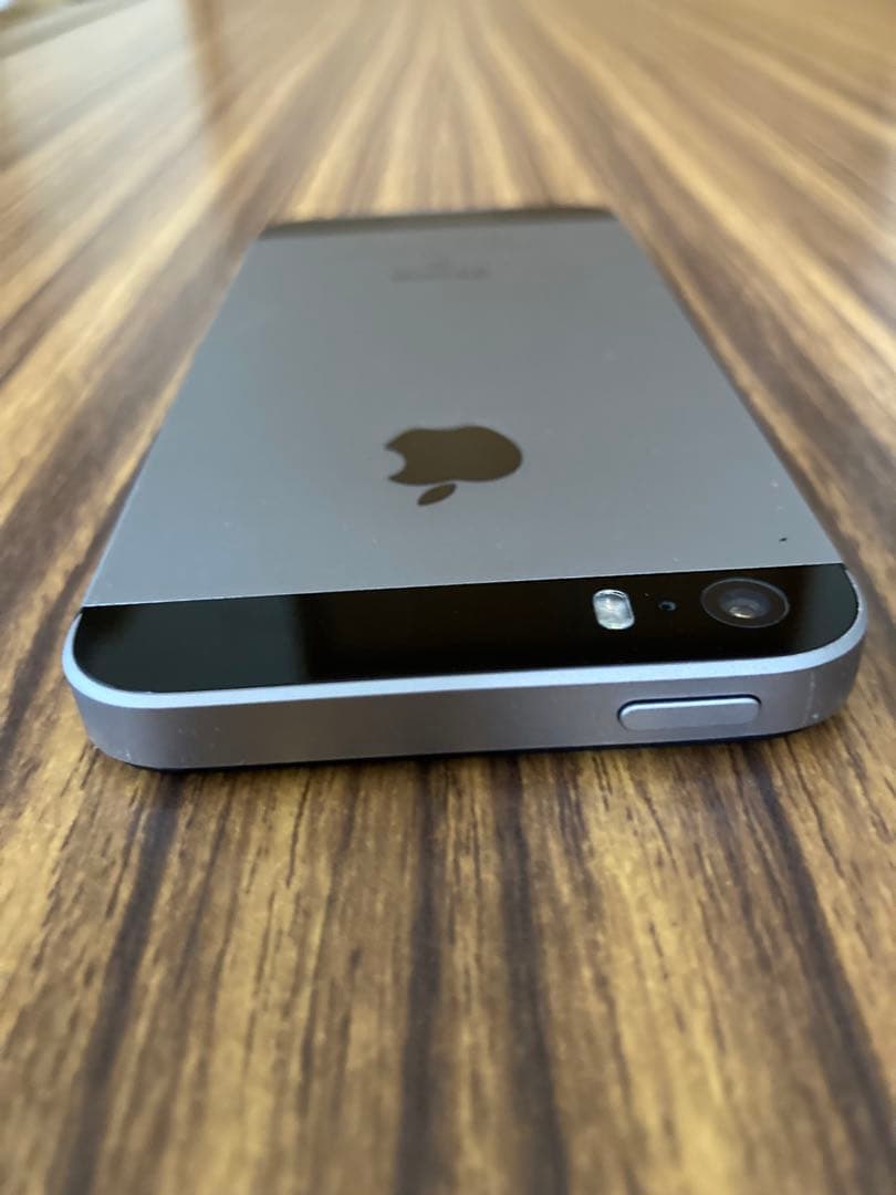 iPhone SE 第一 スペースグレイ 64GB SIMフリー - メルカリ