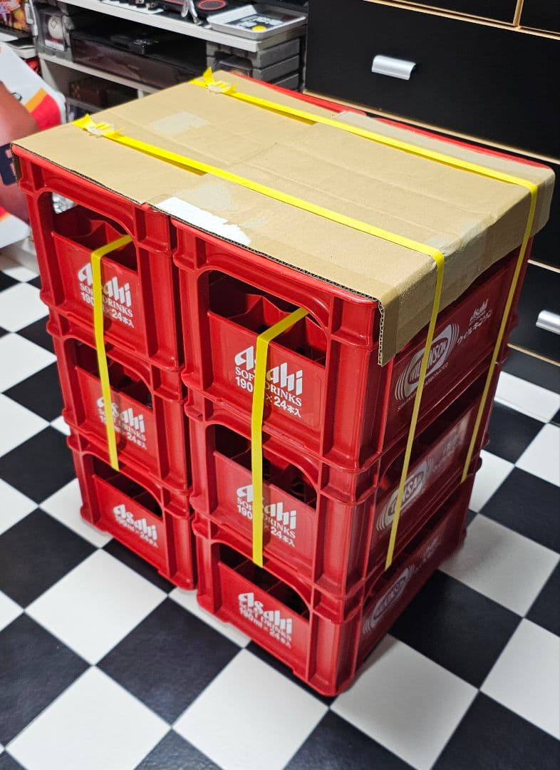 Asahi ウイルキンソン飲料用コンテナ 赤 190ml x 24本用 - メルカリ