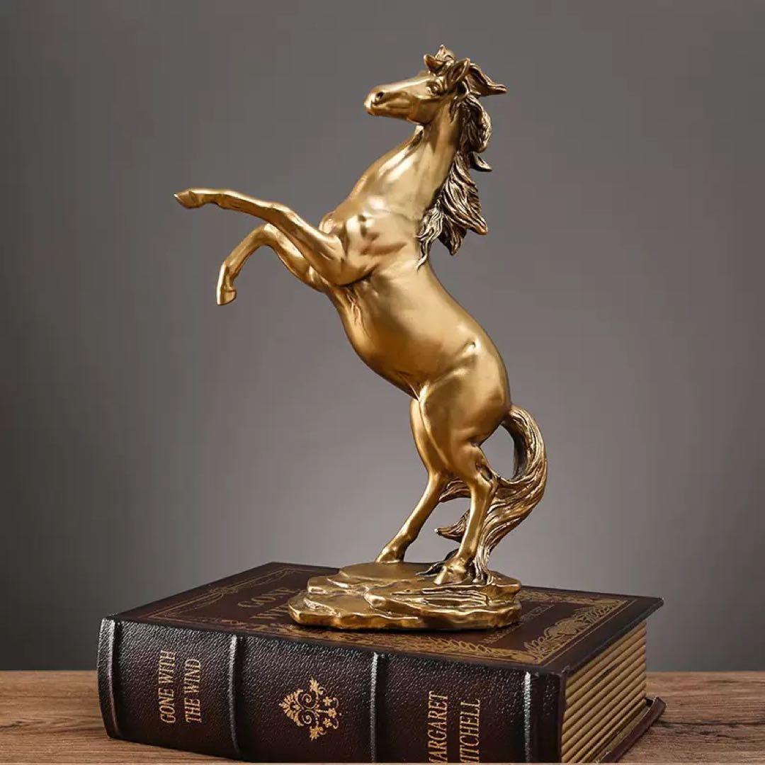 ゴールドの馬の置物 約30cm - メルカリ