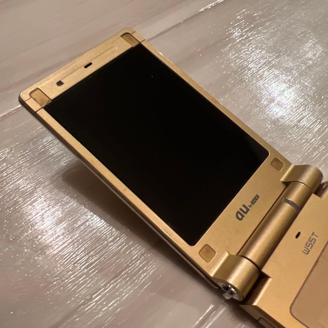 TOSHIBA W55T ゴールド 折りたたみ携帯電話 ガラケー 五条悟 - メルカリ