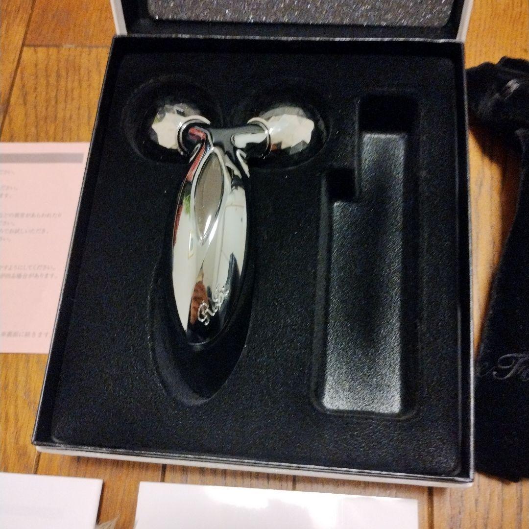 ReFa 美顔ローラー シルバー - メルカリ