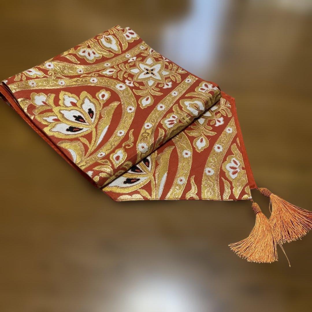 table runner 「金彩花華紋紋」帯リメイク アンティーク 正絹
