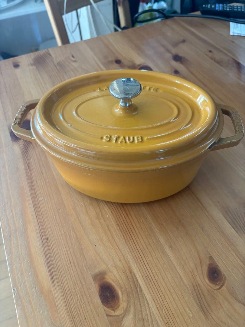 スタウブ　Staub オーバル23cm オレンジ ストウブオーバル23cmは使い勝手がいいサイズ！2台目以降におすすめ