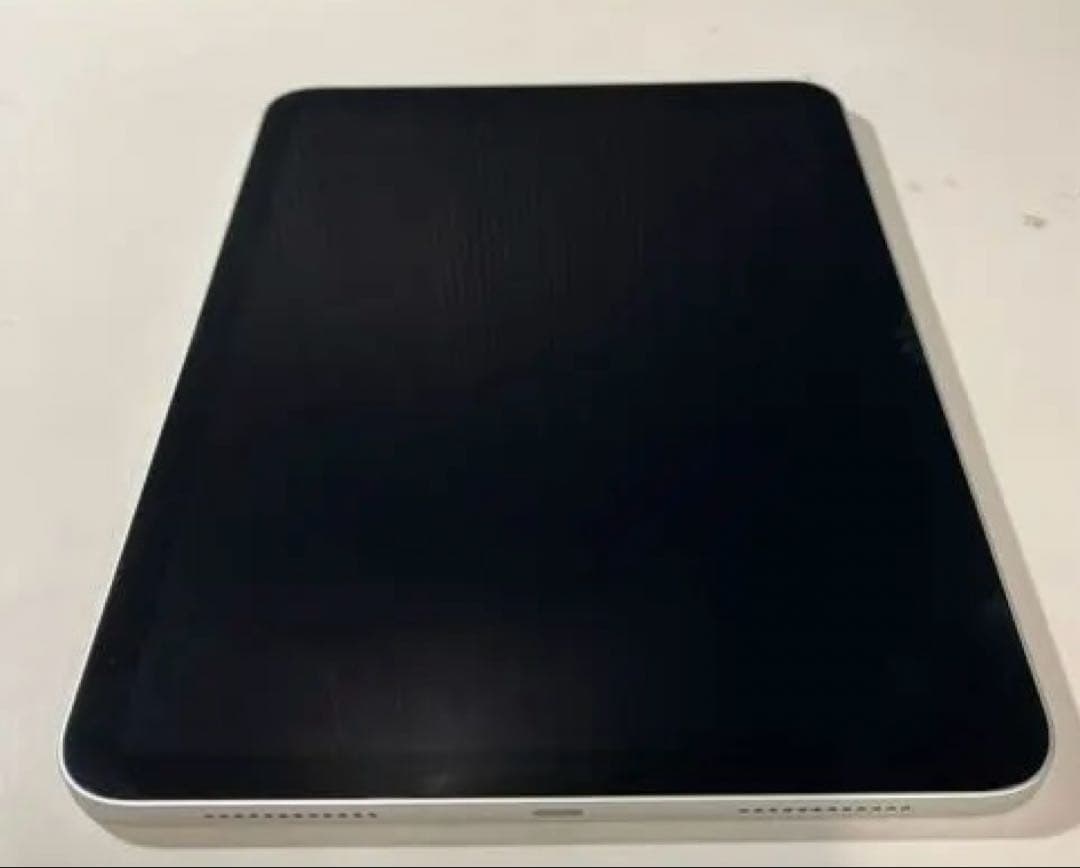 iPad 10.9インチ 第10世代 Wifiモデル 美品 シルバー 在庫限り終了】iPad 10.9インチ 第10世代 Wi-Fiモデル 64GB シルバー