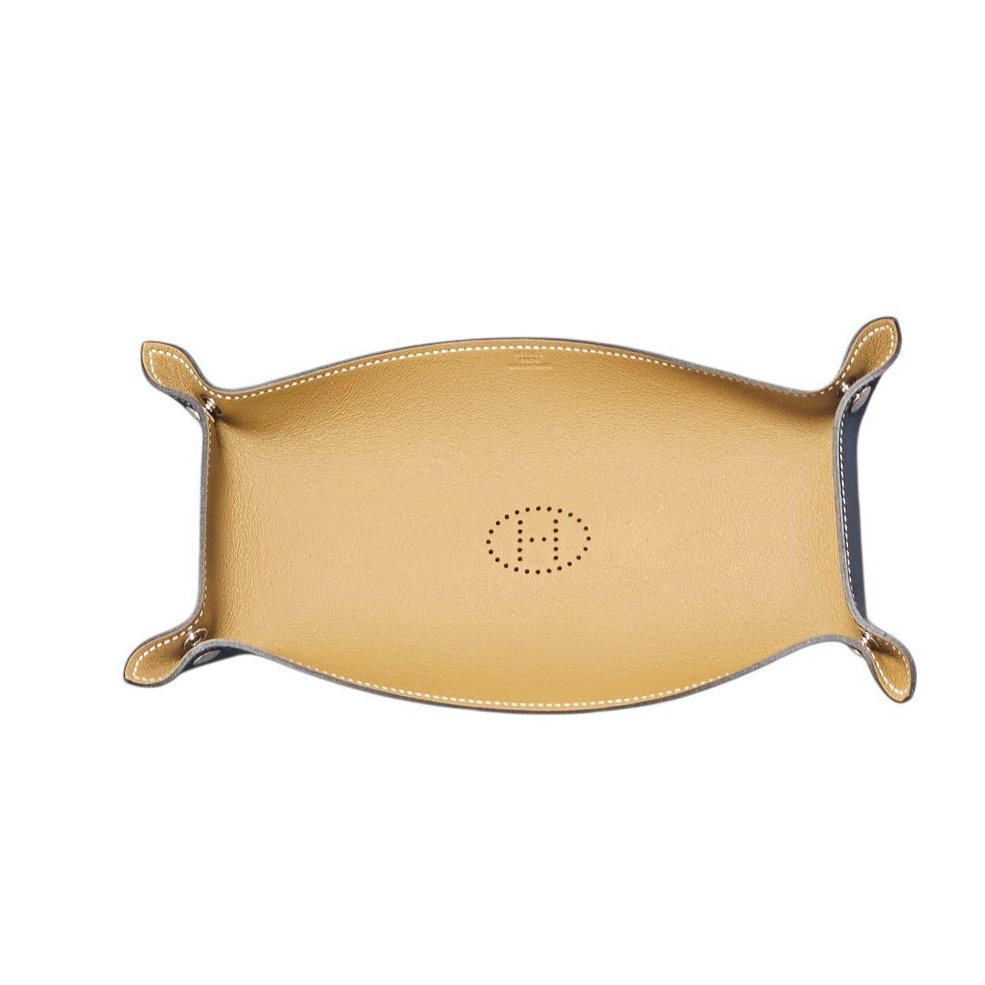 今日まで販売　HERMES　小物入れ HERMES（エルメス） トランプケース エテュイ カルト ETUI CARTES GM