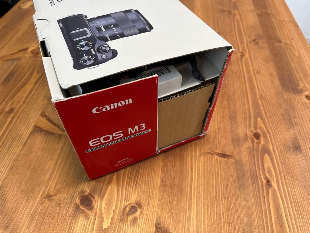 Lily Jo 様］Canon EOS M3 ミラーレス／3本レンズ＋EVF付