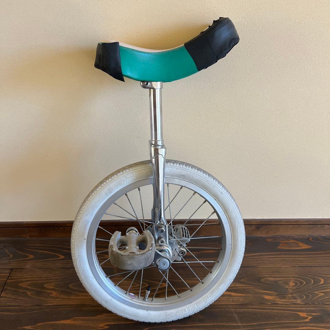 さき　競技用一輪車　16インチ　タイヤ2本付き SANWA TAIKU 三和体育 カラー一輪車 16インチ (ラベンダー) S-9108