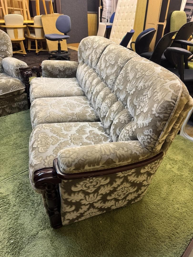 423人掛けソファ カリモク アームチェア モケット オットマン付き