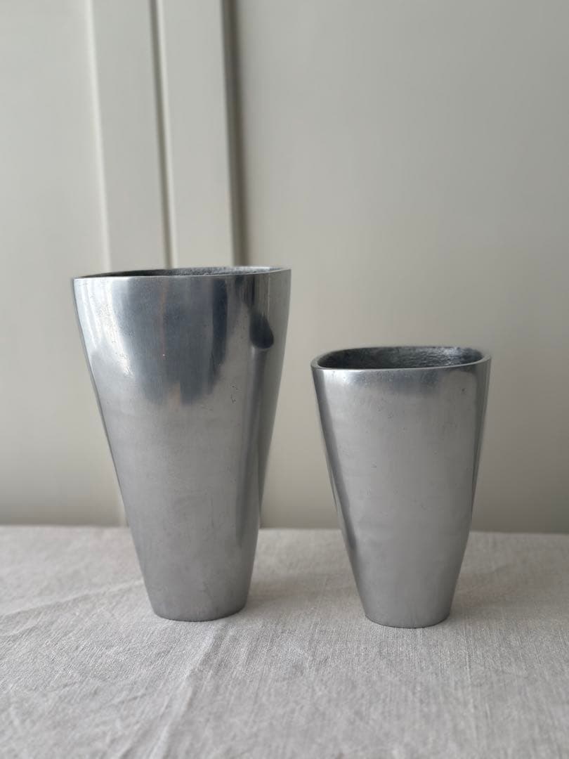 vintage metal フラワーベース 錫 エタン ヴィンテージ M - メルカリ