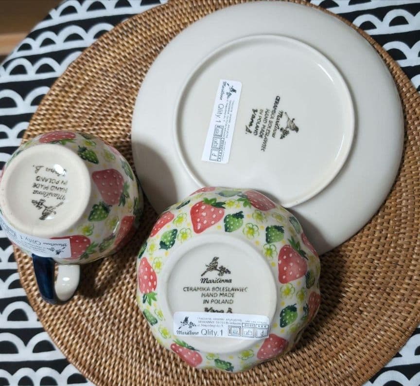 苺、ポーランド食器、ポーリッシュポタリー、ツェラミカ、マリアンナ社