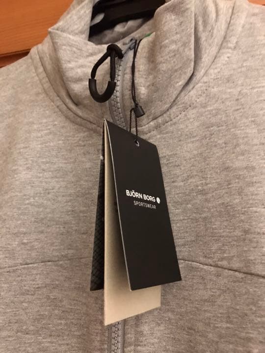 ビヨンボルグ テニスウェア グレーアウター 36サイズ 新品 - メルカリ