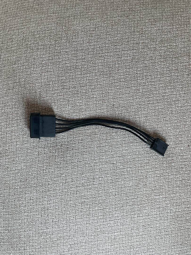 80+ Platinum】Thermaltake 1050W 使用1年 完備品 - メルカリ