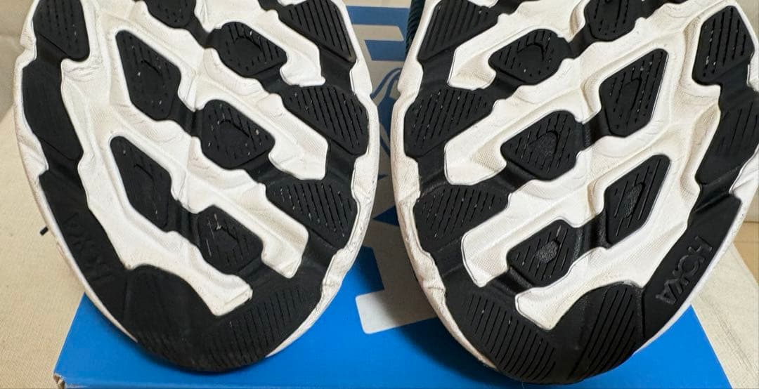 【中古美品】HOKA クリフトン9 ランニングシューズ 26.0cm