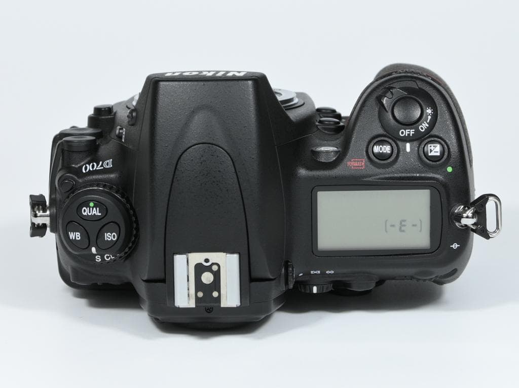 【超美品】 ニコン　Nikon D700 ボディ 《バッテリーパック付》