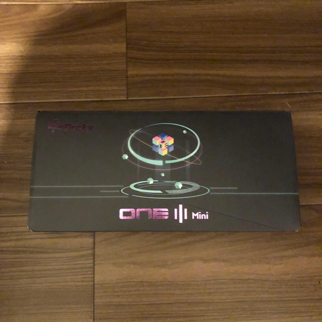 ダッキーワンスリーミニ　ducky one 3 mini 付属品カバー以外有り Amazon.com: Ducky One 3 Mini Aura 60% Mechanical Keyboard: Quack