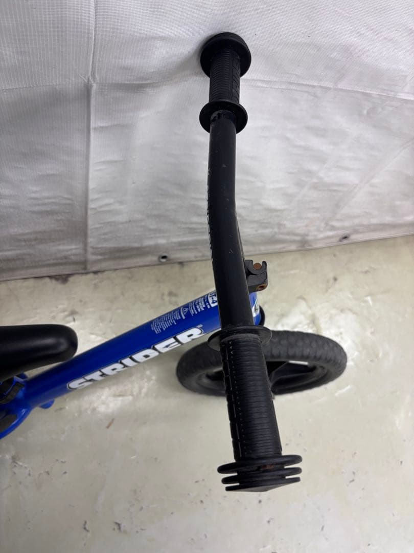 STRIDER バランスバイク 青 12インチ 幼児用バイク - メルカリ