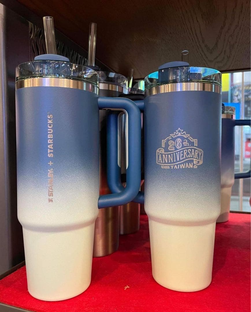 台湾 スターバックス 24'スタンレー 26周年ステンレス タンブラー 1点