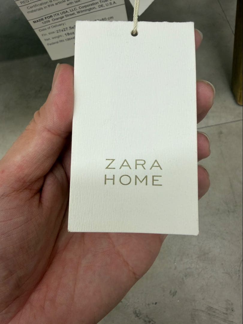 ZARA HOME アップホルスタード ブークレ アームチェア 中古品 - メルカリ