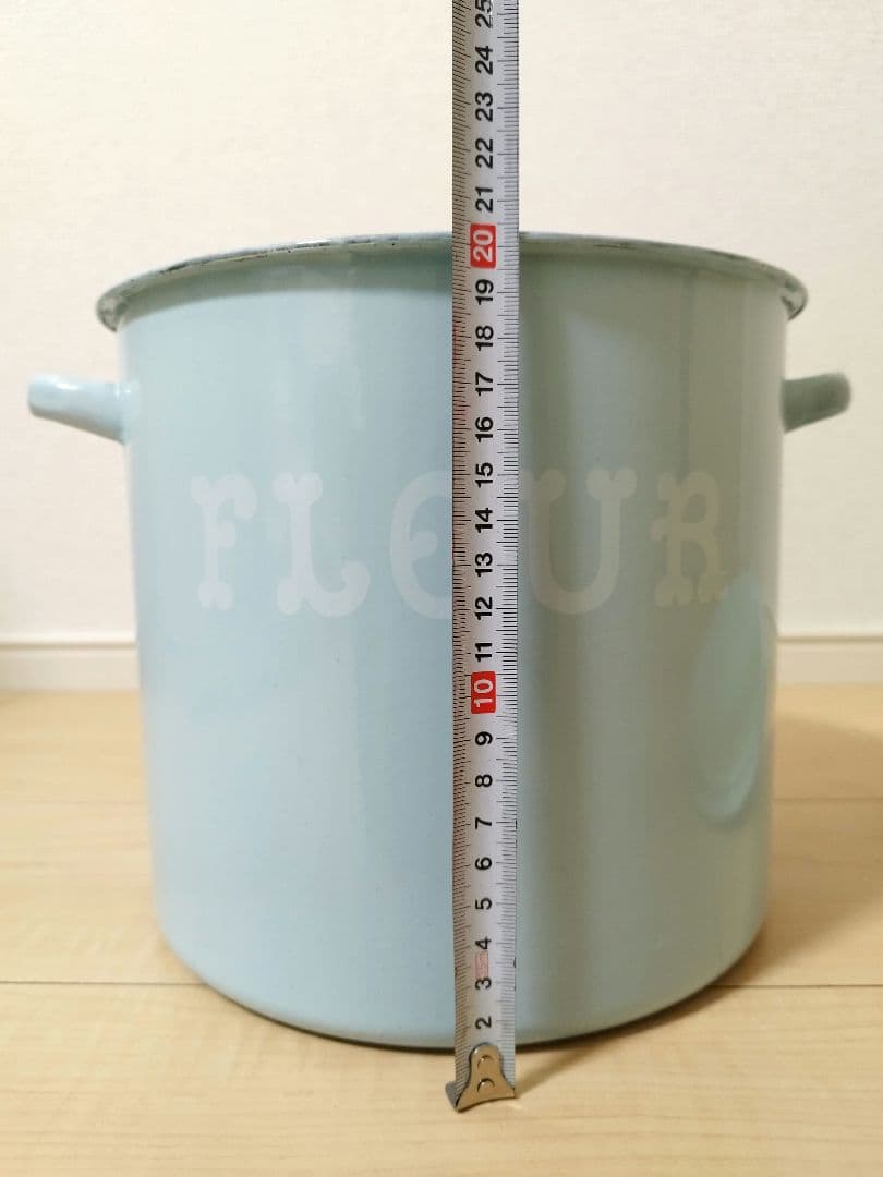 ホーロー缶☆フタつき☆米びつ☆収納☆水色 - メルカリ