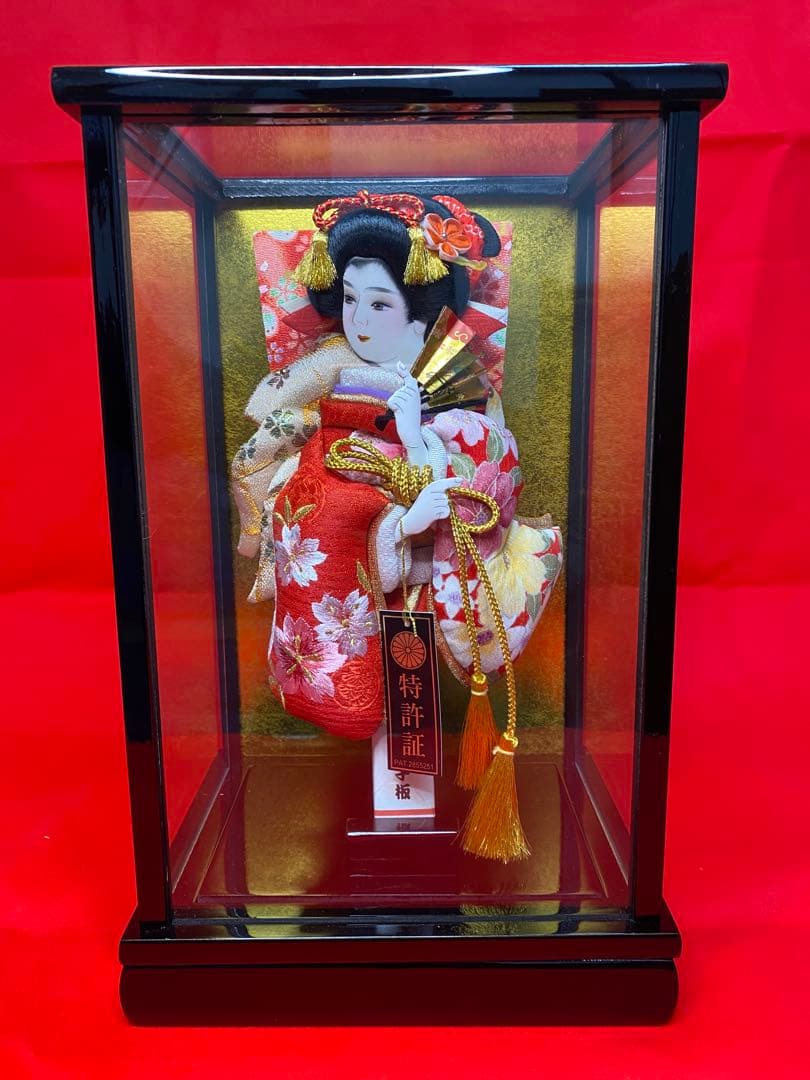 羽子板ガラスケース８号・サイズ間口約２２×奥行約１７×高さ約３５㎝・小さいサイズ 羽子板ケース （外寸表示） 人形ケース ガラスケース 戸付タイプ 押絵