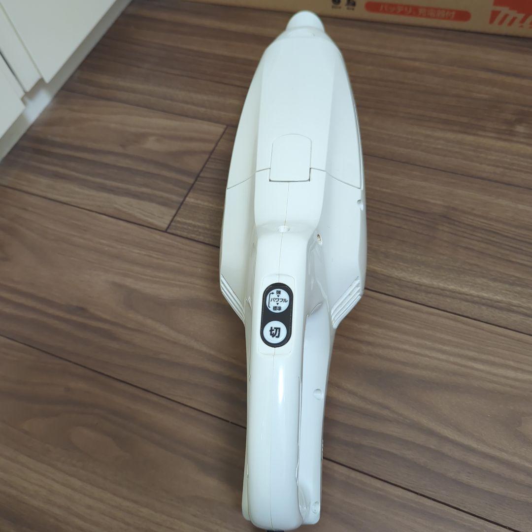 マキタ 充電式クリーナ 10.8V バッテリー・充電器付 CL107FDSHW