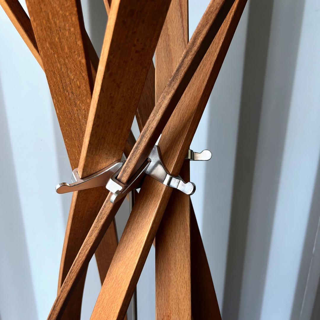 取付無料！HOLM イタリア twist 天然木ナチュラルコートハンガー4着用