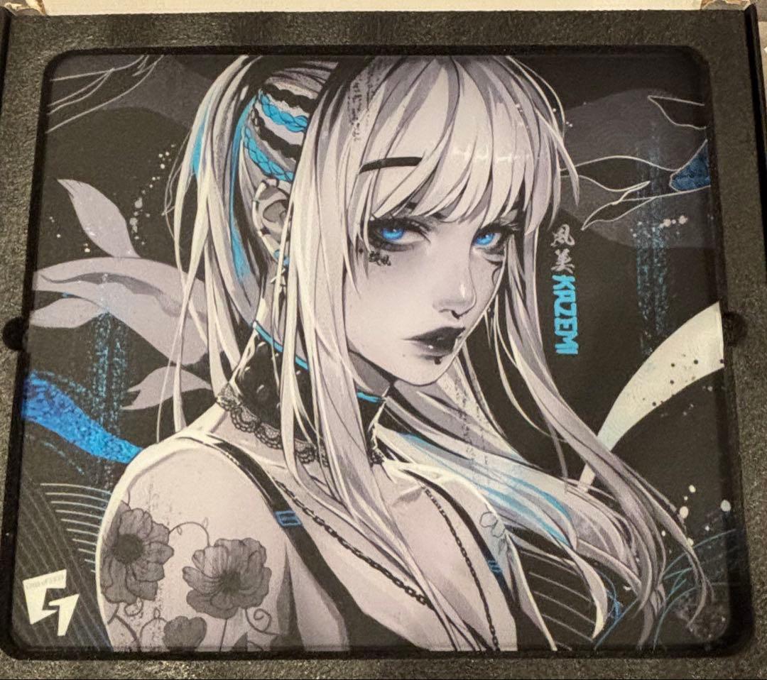 本日限定値下げGLSSWRKS kazemi Dark 500x500mm限定版 GLSSWRKS GLSSWRKS Kazemi Premium Glass Mousepad Dark 500x500mm