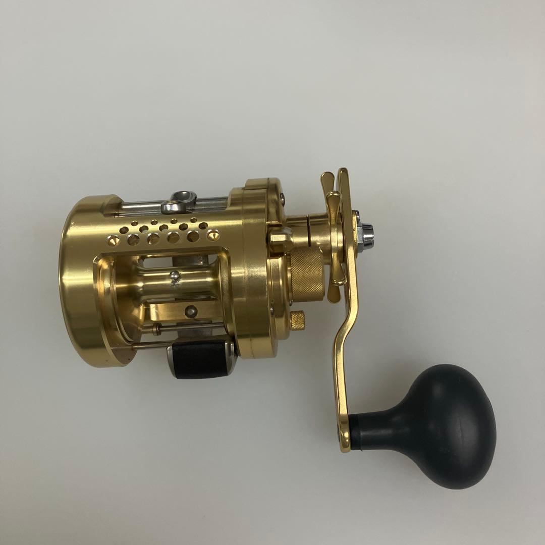 SHIMANO CALCUTTA CONQUEST 両軸リール ゴールド - メルカリ