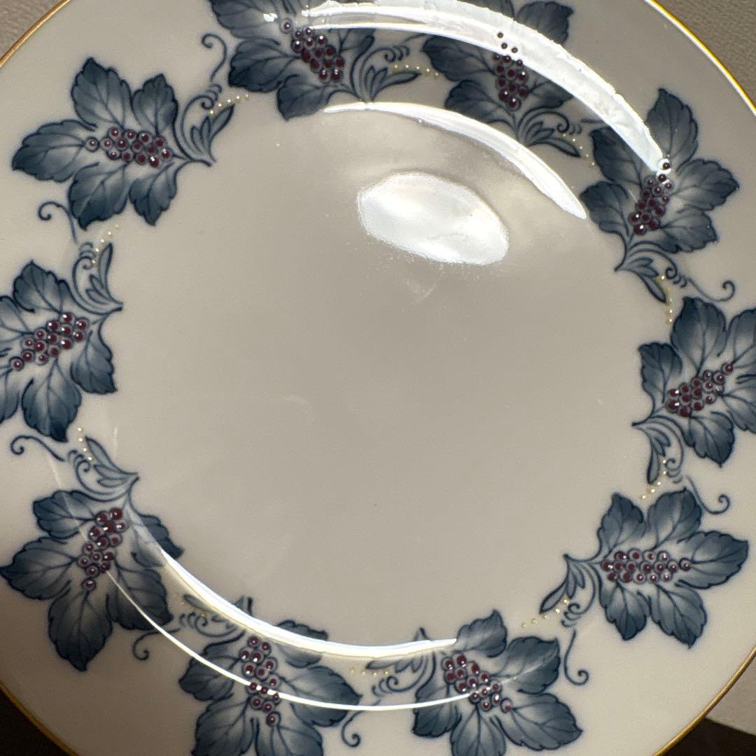 大倉陶園　金彩草花絵　呉須　手描き　ディナープレート　25.5cm