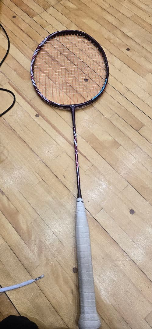 YONEX バドミントン ラケット アストロクス100ZZ 4ug5 廃盤品 ヨネックス アストロクス100ZZのレビュー評価・口コミ評判 - バドナビ