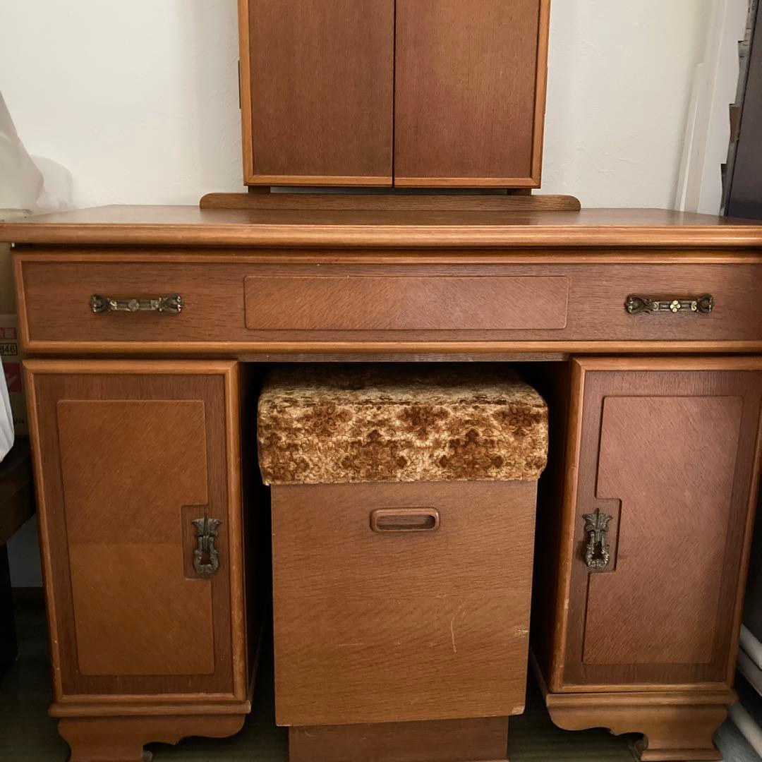 木製　ブラウン　ドレッサー スツール付き　三面鏡　レトロ　★★ お引取り限定★★ △予約△ドレッサー ブラウン 茶 三面鏡 可愛い ドレッサー&スツール