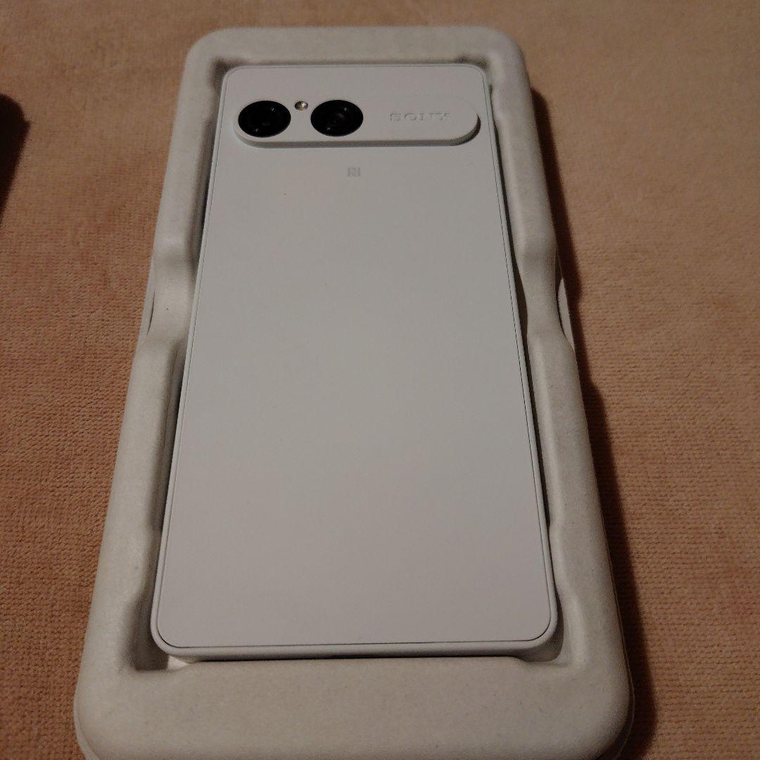 Sony Xperia 10 VII SO-52F ホワイト - メルカリ