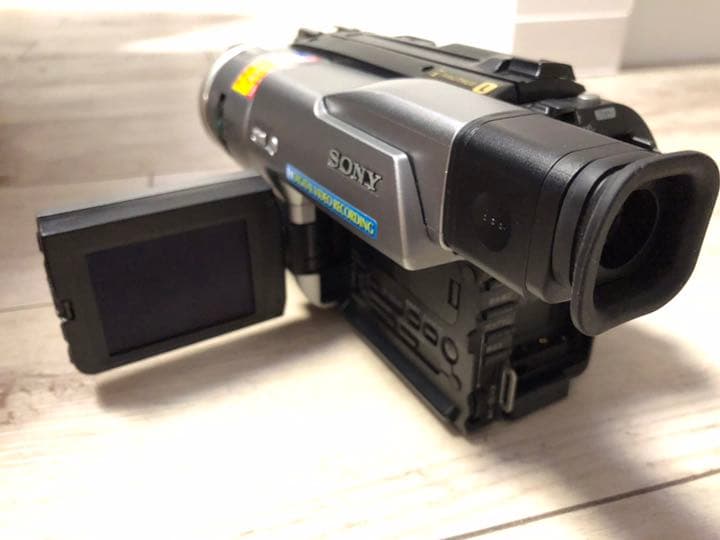 激レア】SONY DCR-TRV110K(8ミリビデオテープ×4本付) 🎾