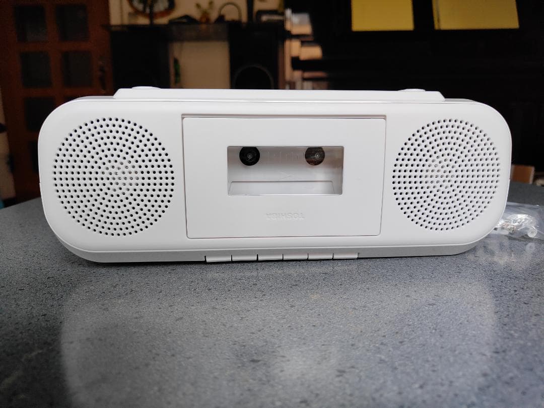 新品・未使用・美品　TOSHIBA TY-CDS8 CD、ラジカセ　 白 TY-CDS8 | CDラジカセ | 東芝ライフスタイル株式会社