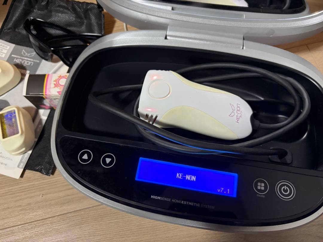 KE-NON 脱毛器 v7.1 サングラス付き 美品】ケノン 脱毛器 ver.7.1 未使用サングラス付き - メルカリ